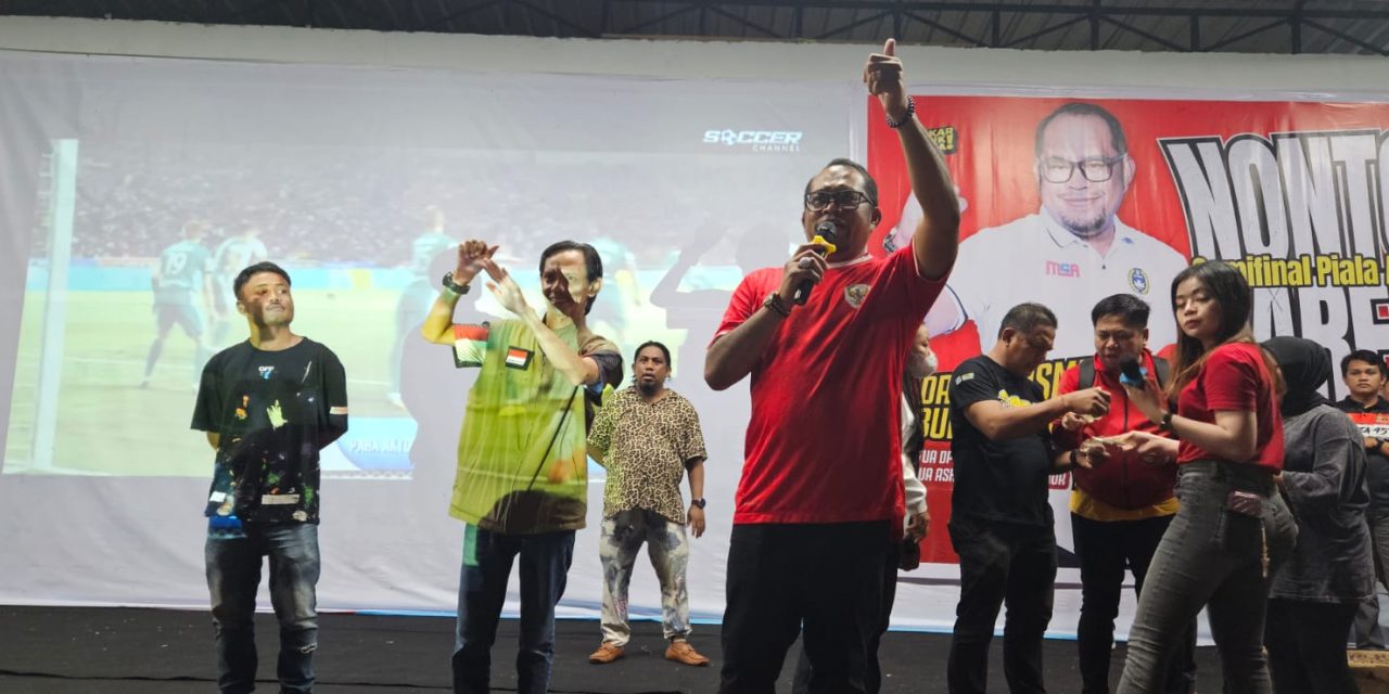 Bertabur Doorprize, Ribuan Warga Nobar Semifinal Piala Asia U-23 di Kediaman Wabup Kasmidi