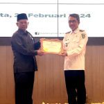 Kutim Berzakat, Bupati Ardiansyah Pastikan Penerima Zakat Memang Yang Berhak Menerimanya