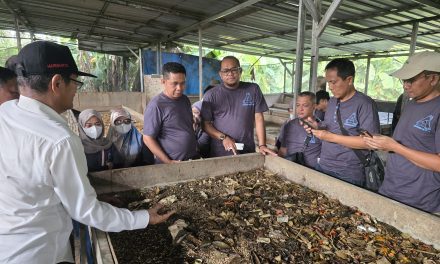 Kunjungi Pusat Budidaya Maggot di Sleman, Wabup Kasmidi : Maggot Bisa Jadi Pakan Ternak dan Pupuk