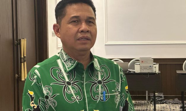 Joni Minta Perusahaan Yang Beroperasi di Kutim Gunakan Plat KT