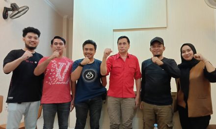 Kolaborasi Tangkal Berita Hoaks, Anggota Subdit Kamsus Polda Kaltim Silaturahmi ke JMSI
