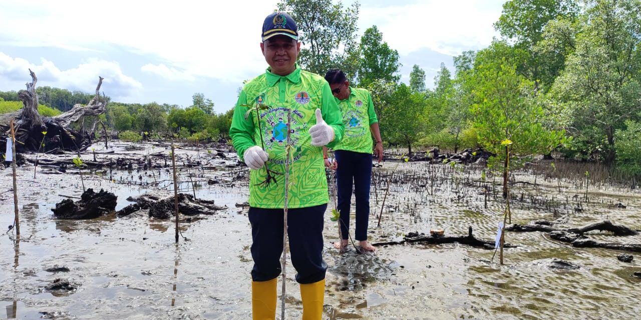 Joni : Penyulaman Mangrove Wujud Nyata Jaga Kelestarian Lingkungan