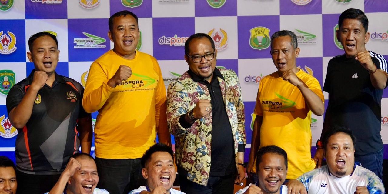 Tutup Kejuaraan Bulutangkis Dispora Cup 2024, Wabup Kasmidi Harap Kutim Punya Banyak Stok Atlet