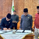 Sempat di Skors, Akhirnya Dilakukan Penandatanganan Persetujuan Bersama Raperda Pertanggungjawaban APBD 2023