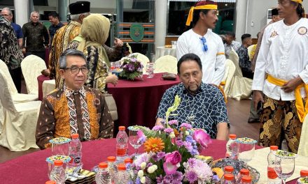 Bupati Kutim Gelar Malam Silaturahmi dan Ramah Tamah Bersama Sultan Kutai Kartanegara Ing Martadipura