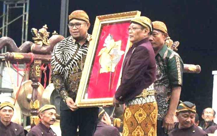 Buka Pentas Budaya Seni Jawa, Wabup Kasmidi : Bangun Silaturahmi