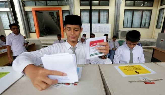 Tingkatkan Partisipasi Pemilih, DPRD Kaltim Dorong Sosialisasi Politik ke Pemilih Pemula