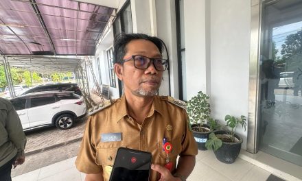 Bahas Evaluasi Kinerja Pimpinan Daerah se Kaltim, Pjs Bupati Kutim AHK Rapat Bersama Pj Gubernur Via Zoom