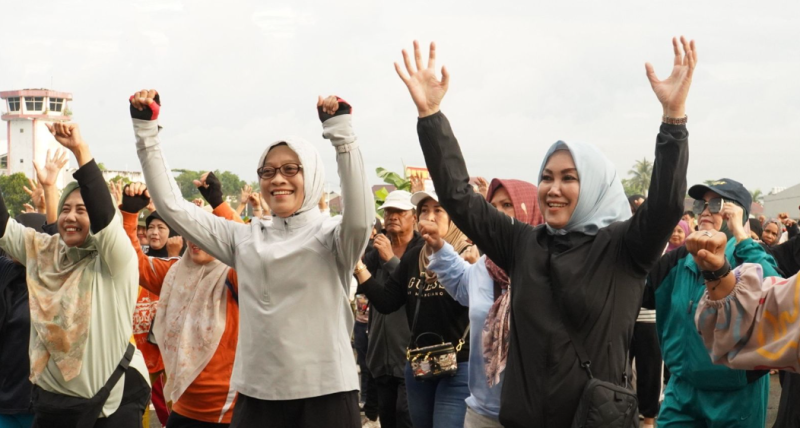 Sekwan Kaltim Rayakan HUT Korpri dengan Jalan dan Sepeda Santai