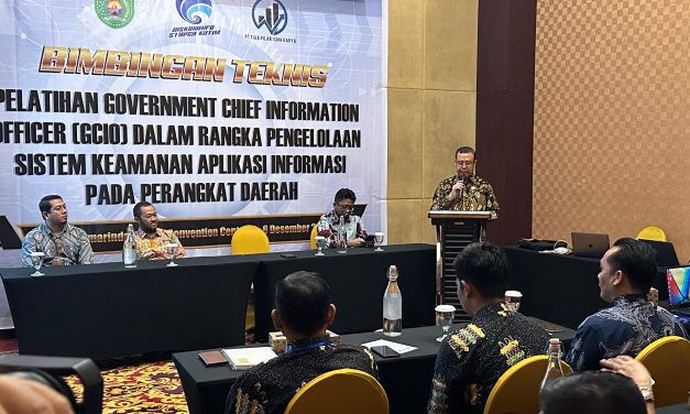 Poniso : Penyelenggaraan Pemerintah Memanfaatkan Teknologi Informasi dan Komunikasi