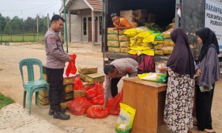 Polres Kutim Gelar GPM di Desa Mukti Jaya, Sediakan Paket Bapok Murah
