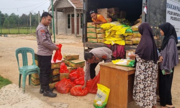 Polres Kutim Gelar GPM di Desa Mukti Jaya, Sediakan Paket Bapok Murah