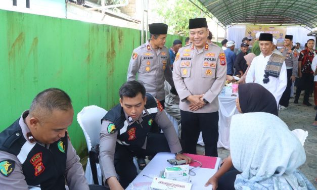 Warga Sangkulirang Antusias Ikuti Bakti Kesehatan Polres Kutim