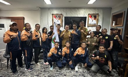 Lepas Atlet Tinju Junior ke Piala Gubernur Kaltim, Wabup Mahyunadi Dorong Sasana Ada di Tiap Kecamatan