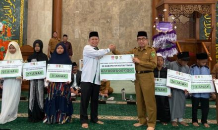 BAZNAS Kutim Kucurkan Rp1 Miliar Santunan Pendidikan bagi Anak Yatim Piatu