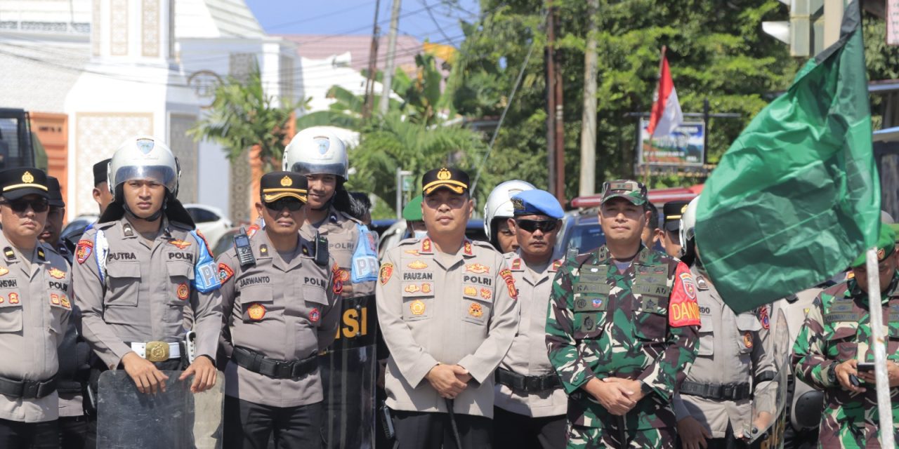Polres Kutim Amankan Aksi Damai dengan Pendekatan Humanis