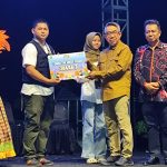 Bupati Ardiansyah Serahkan Penghargaan Lomba Seni Budaya di Penutupan Magic Land 2025