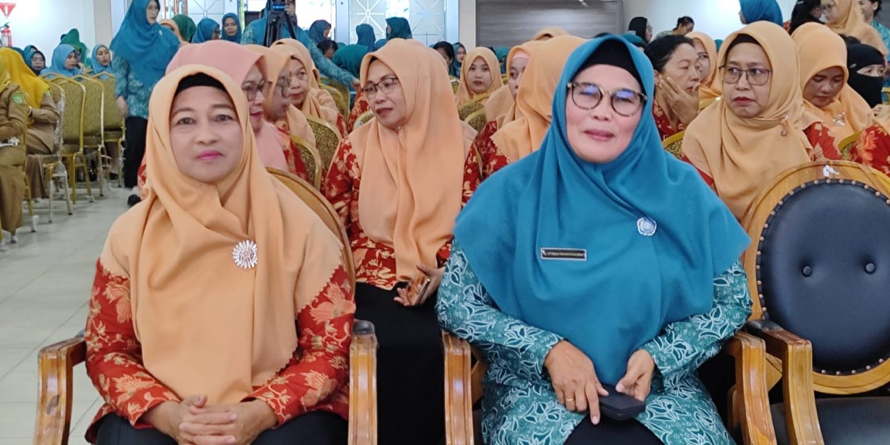 Lomba Warsa Busana Kutim Hadirkan Karya Lokal Berkualitas, Ketua TP PKK Beri Pujian