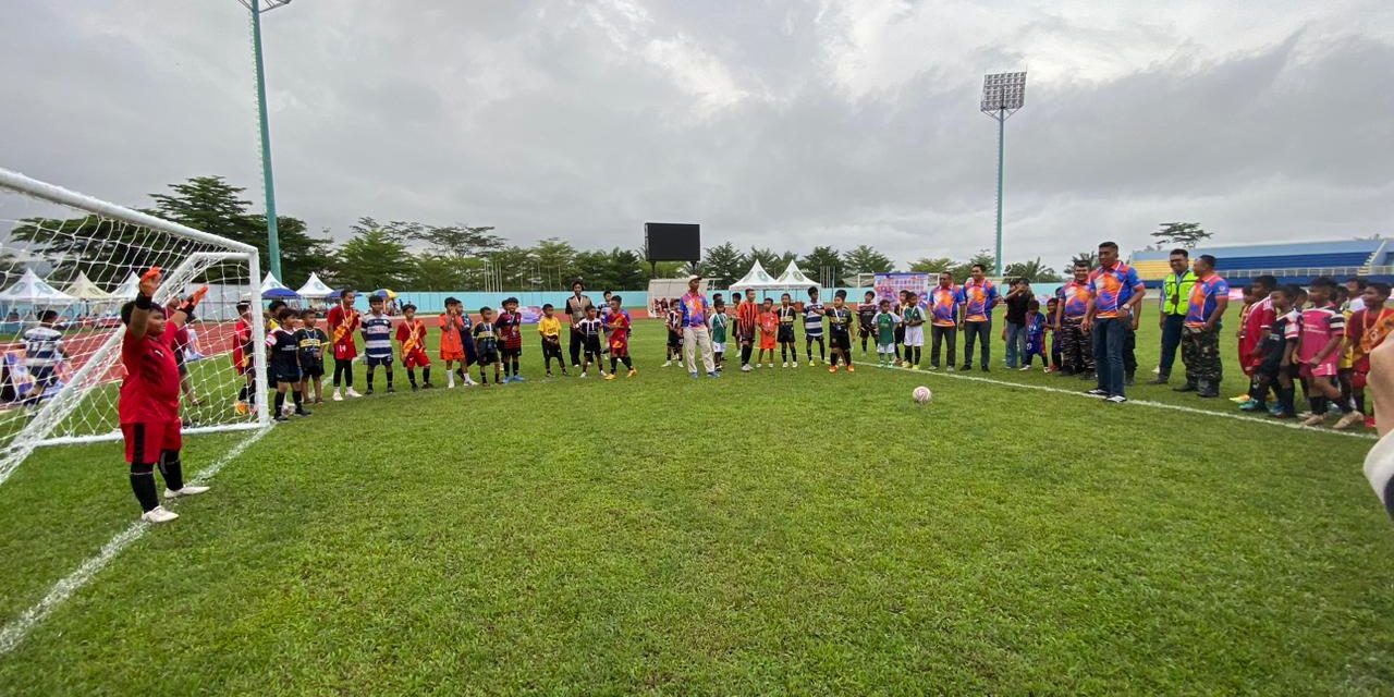 Turnamen Bupati Cup 2025 Dibuka, Kutim Mantapkan Pembinaan Sepak Bola Usia Dini