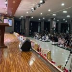 Ribuan Jamaah Padati Kajian Akbar Ustadz Koh Dennis Lim, Bupati Ardiansyah: Hancur Itu Manusiawi, Bangkit Itu Pilihan