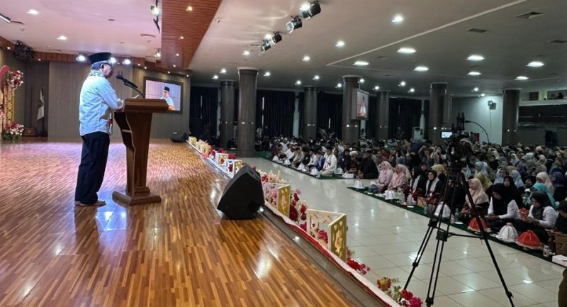 Ribuan Jamaah Padati Kajian Akbar Ustadz Koh Dennis Lim, Bupati Ardiansyah: Hancur Itu Manusiawi, Bangkit Itu Pilihan