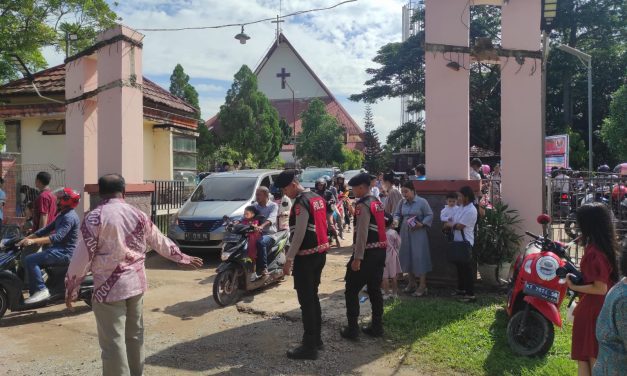 Jelang Natal 2025, Satsamapta Polres Kutim Intensifkan Patroli Dialogis di Sejumlah Gereja