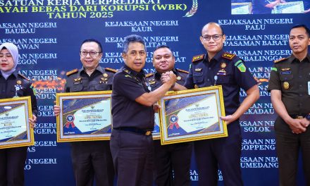 Wujudkan Reformasi Birokrasi, Kejari Kutai Timur Raih Penghargaan Zona Integritas WBK