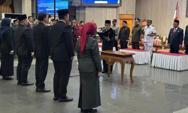 Lantik 10 Pejabat Baru, Bupati Ardiansyah  Tekankan Peningkatan Skor Integritas dan Kerja Nyata