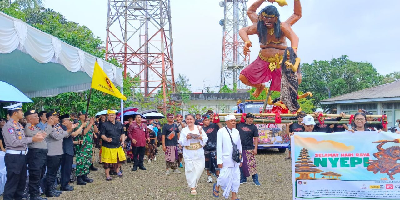 Bupati Ardiansyah Lepas Pawai Ogoh-Ogoh, Simbol Penyucian Diri Sambut Nyepi