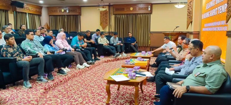 Bupati Kutim Minta Seluruh Satker Tuntaskan Catatan BPK