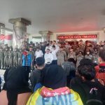 Mahasiswa Kutim Turun ke Jalan Saat Hardiknas, Polres Kawal Humanis