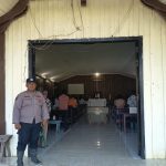 Polri Hadir Berikan Rasa Aman Saat Ibadah Minggu di Kutai Timur