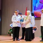 Bupati Ardiansyah Serahkan Penghargaan Pelayanan Publik 2025, Dorong ASN Terus Berinovasi