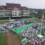 Ribuan Jamaah Ikuti Sholat Istisqa di Halaman Kantor Bupati Kutim