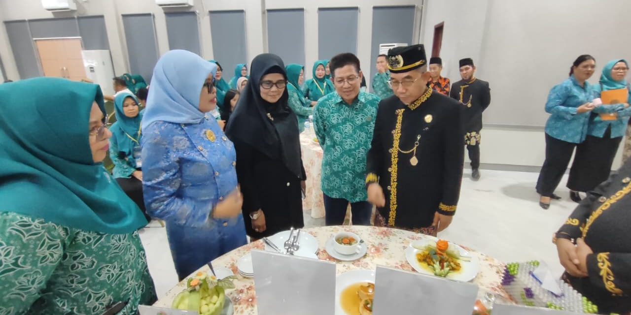 Bupati Ardiansyah Cicipi Ragam Kreasi Olahan Ikan dari Kecamatan