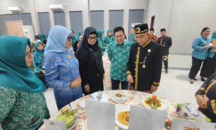 Bupati Ardiansyah Cicipi Ragam Kreasi Olahan Ikan dari Kecamatan