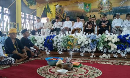 Pelas Benua Jadi Simbol Penyucian Wilayah dan Permohonan Keselamatan Masyarakat Kutim