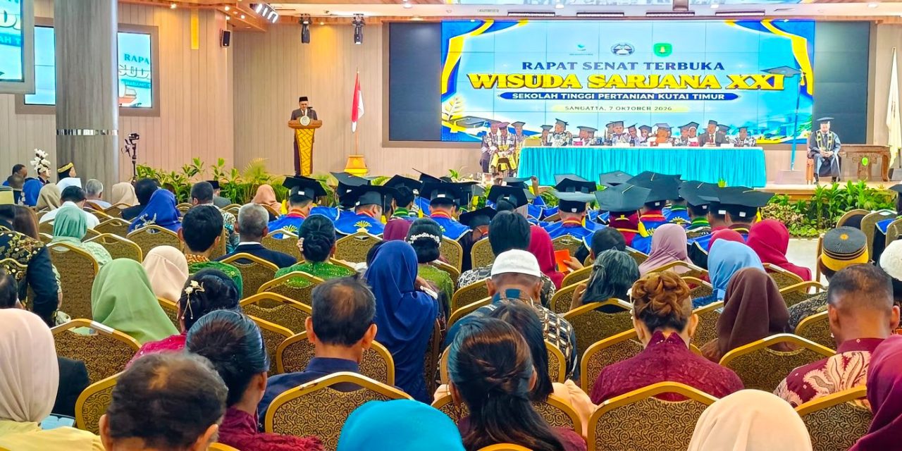 65 Sarjana Stiper Kutim Diminta Jadi Penggerak Ekonomi Daerah