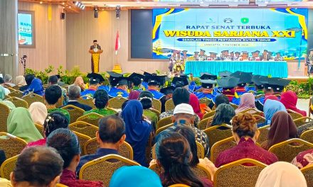 65 Sarjana Stiper Kutim Diminta Jadi Penggerak Ekonomi Daerah